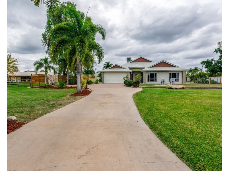5 Peppertree Lane, Emerald QLD 4720