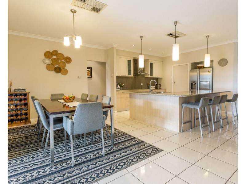 5 Peppertree Lane, Emerald QLD 4720