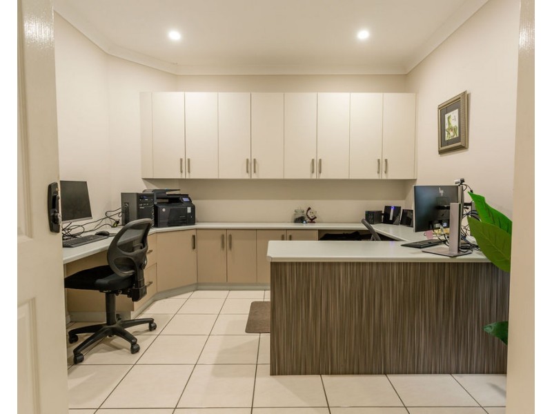 5 Peppertree Lane, Emerald QLD 4720