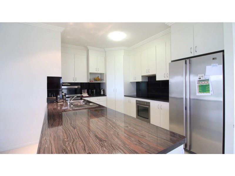 8 Moriarty Street, Emerald QLD 4720