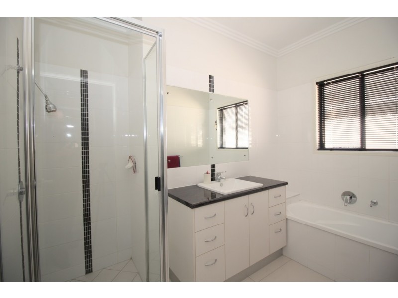 8 Moriarty Street, Emerald QLD 4720