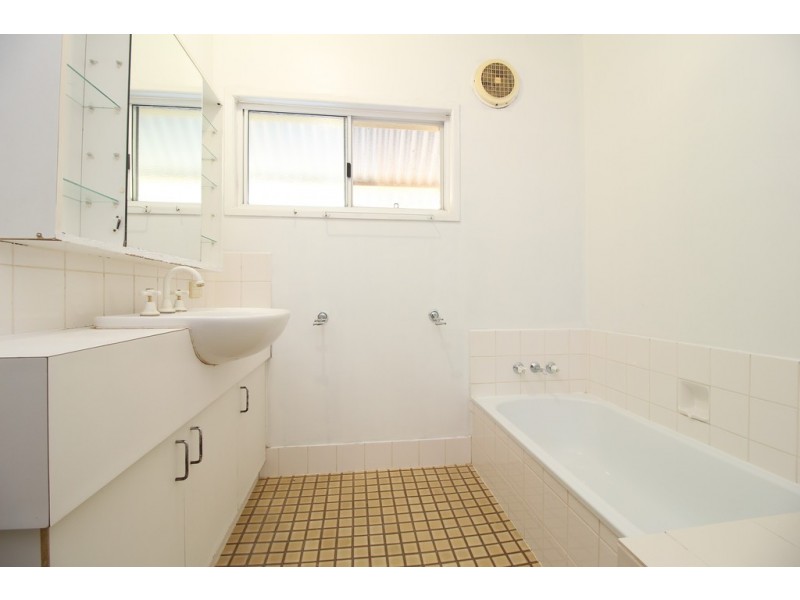 181 Borilla Street, Emerald QLD 4720