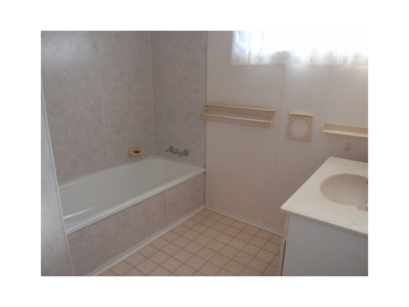 82 Bauman Way, Blackwater QLD 4717