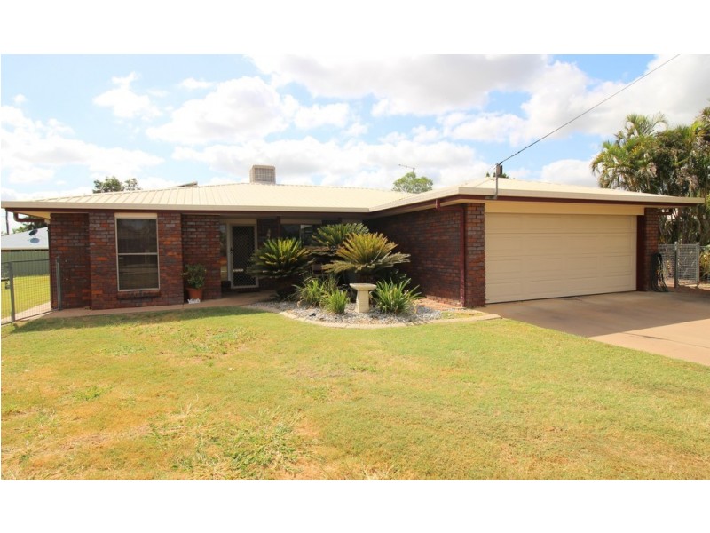 3 Hass Place, Emerald QLD 4720