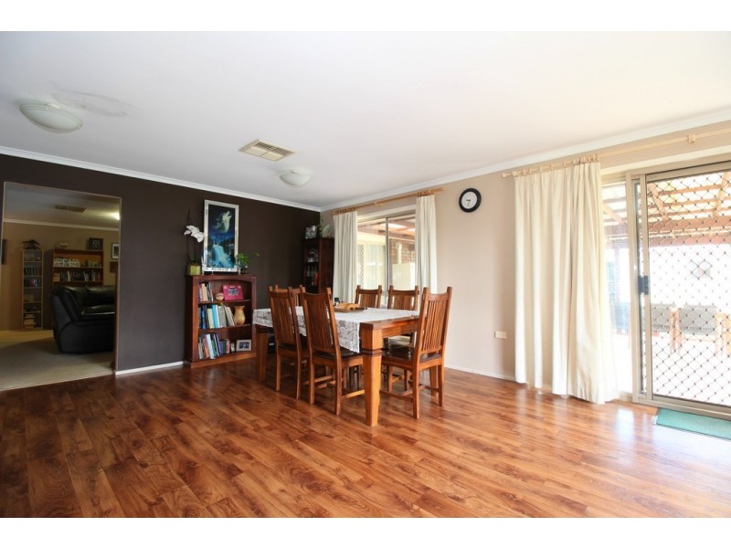 3 Hass Place, Emerald QLD 4720