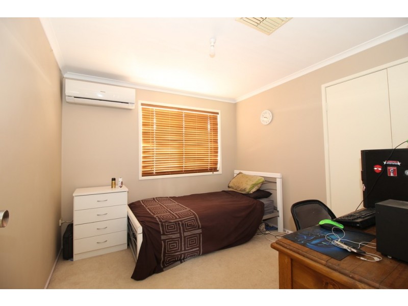 3 Hass Place, Emerald QLD 4720