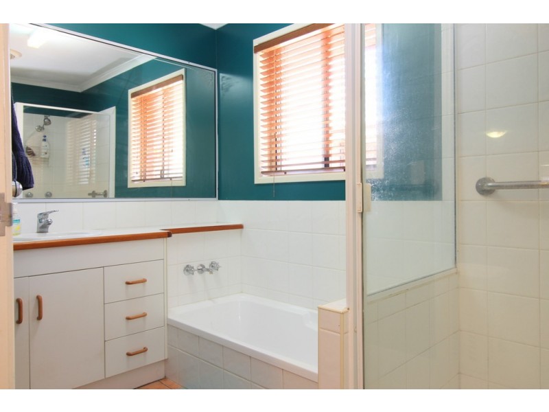 3 Hass Place, Emerald QLD 4720