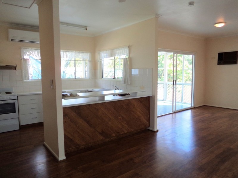 13 Dawn Crescent, Emerald QLD 4720