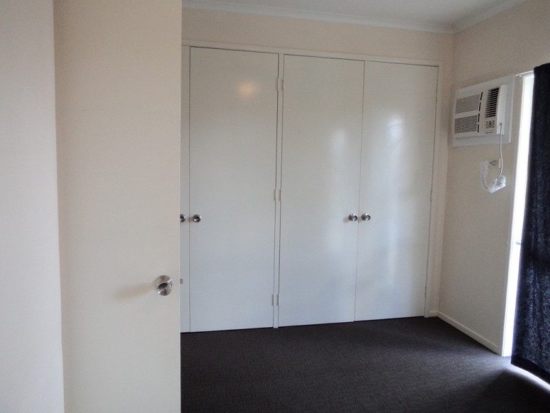 13 Dawn Crescent, Emerald QLD 4720