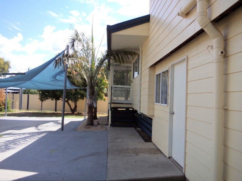 13 Dawn Crescent, Emerald QLD 4720