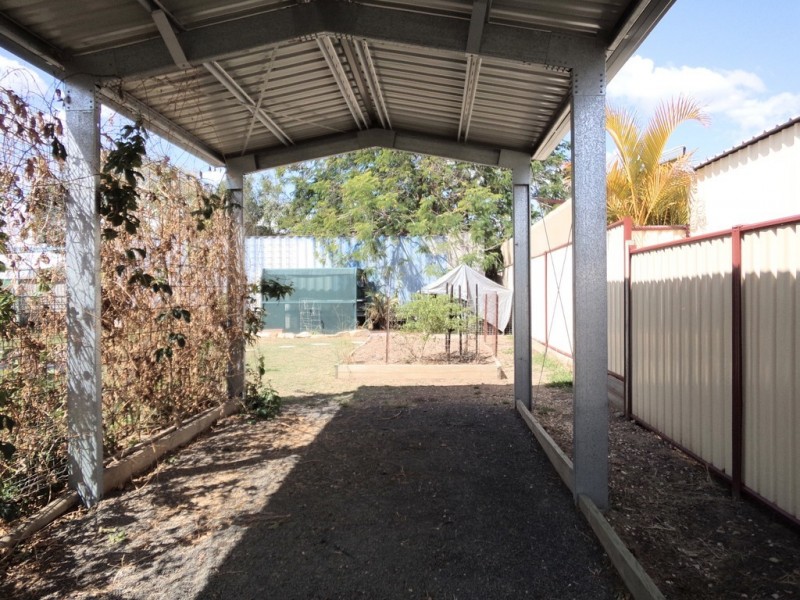 13 Dawn Crescent, Emerald QLD 4720