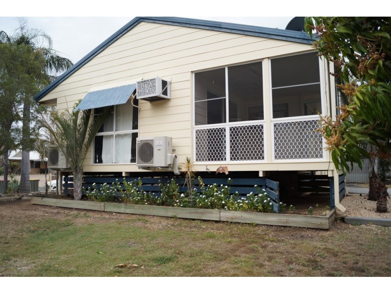13 Dawn Crescent, Emerald QLD 4720