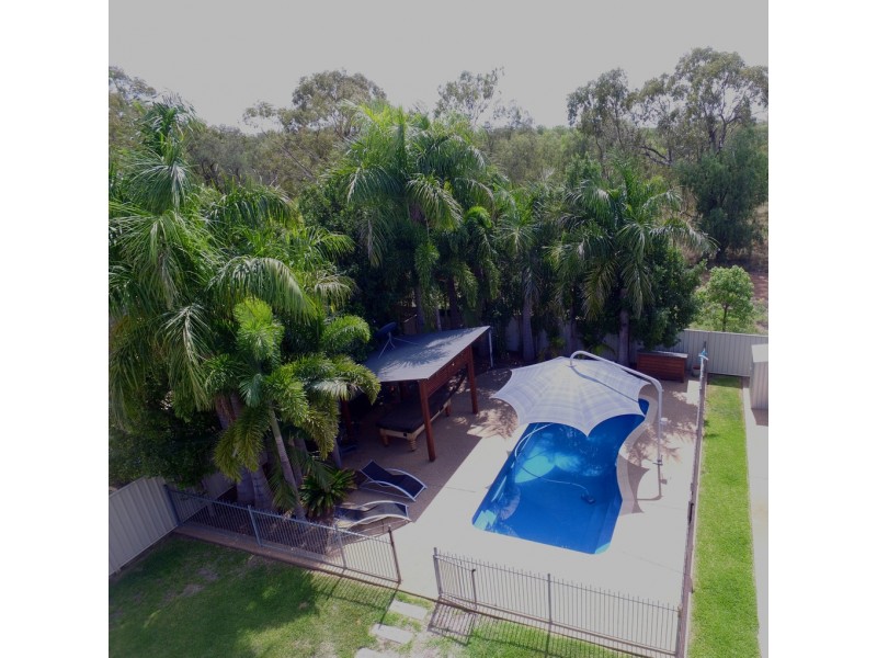 16 Cook Close, Emerald QLD 4720
