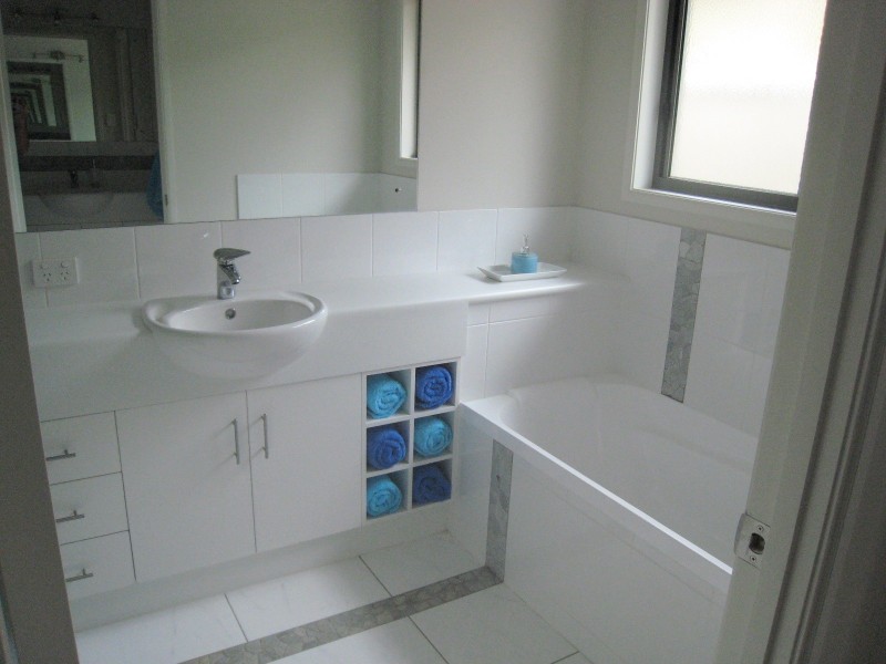 16 Cook Close, Emerald QLD 4720