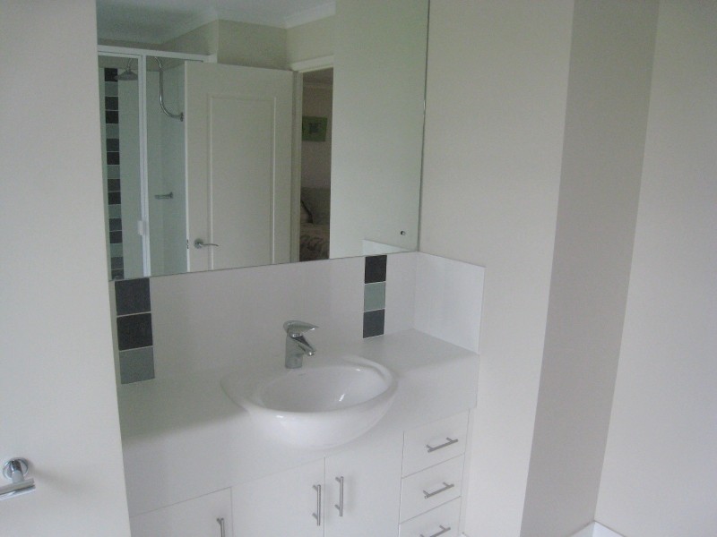 16 Cook Close, Emerald QLD 4720