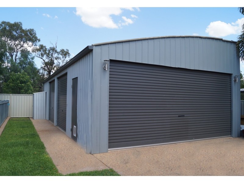 16 Cook Close, Emerald QLD 4720