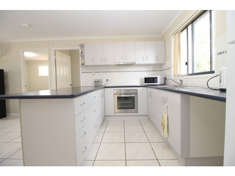 8 Retro Street, Capella QLD 4723