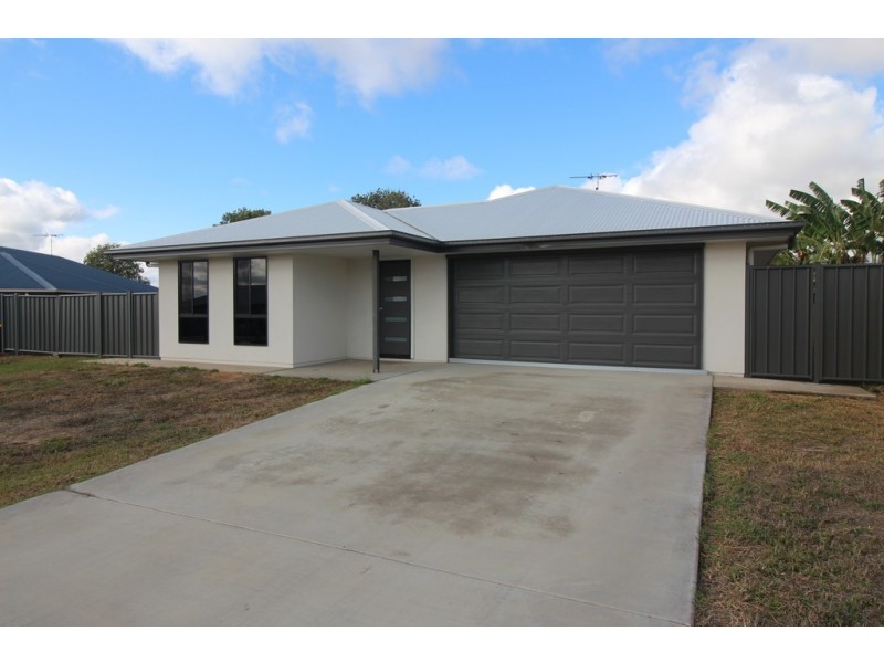 6 Mount Macarthur Boulevard, Capella QLD 4723