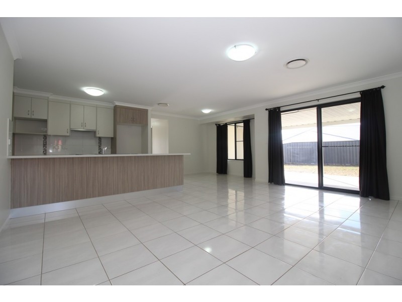 6 Mount Macarthur Boulevard, Capella QLD 4723