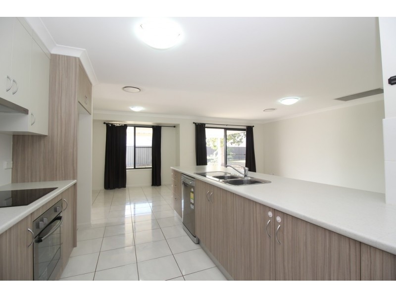 6 Mount Macarthur Boulevard, Capella QLD 4723