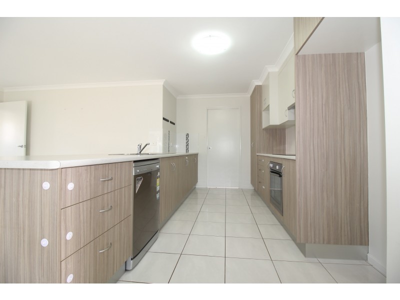 6 Mount Macarthur Boulevard, Capella QLD 4723