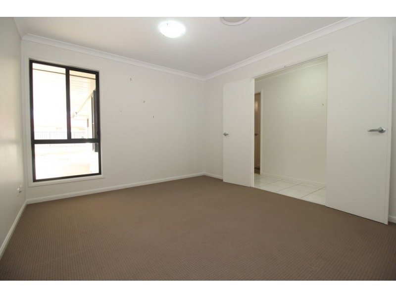 6 Mount Macarthur Boulevard, Capella QLD 4723