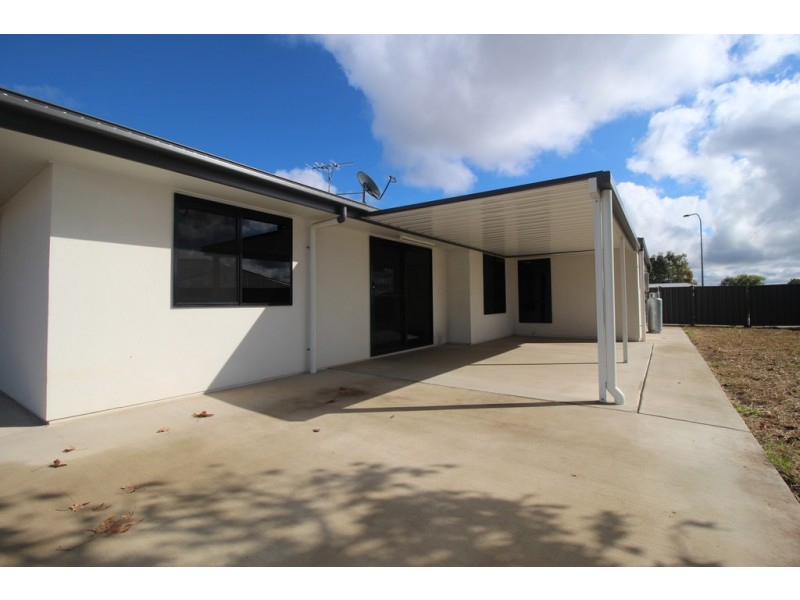 6 Mount Macarthur Boulevard, Capella QLD 4723