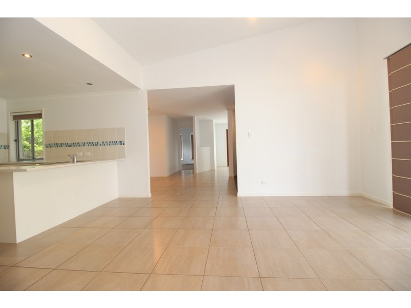 65 Lakeside Drive, Emerald QLD 4720