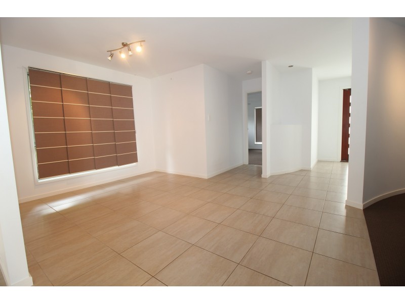 65 Lakeside Drive, Emerald QLD 4720