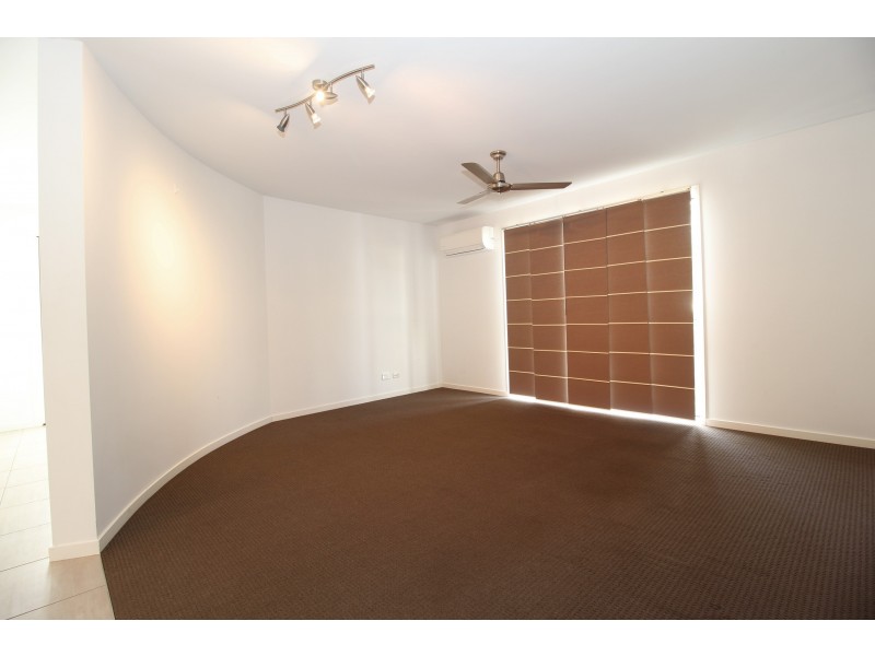 65 Lakeside Drive, Emerald QLD 4720