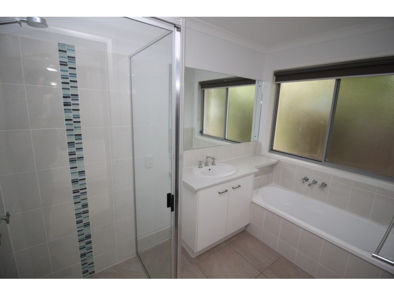 65 Lakeside Drive, Emerald QLD 4720