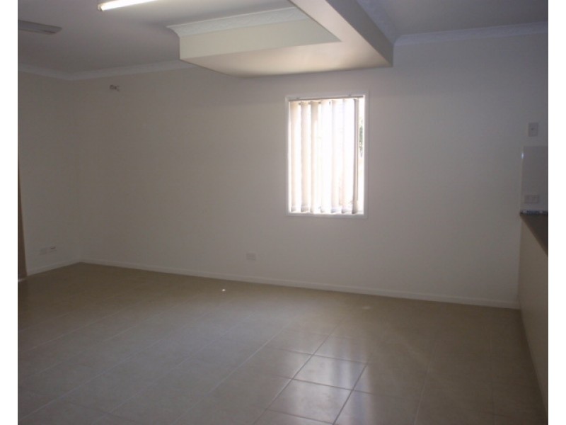 1/145 Egerton Street, Emerald QLD 4720
