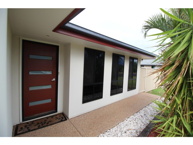 26 Lakeside Drive, Emerald QLD 4720