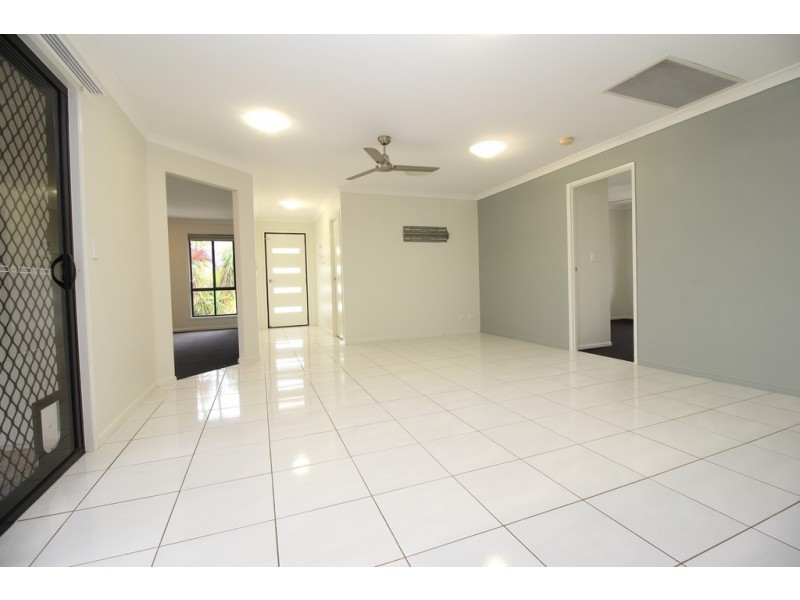 26 Lakeside Drive, Emerald QLD 4720