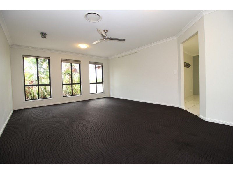 26 Lakeside Drive, Emerald QLD 4720