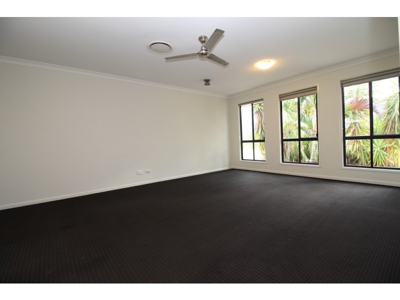 26 Lakeside Drive, Emerald QLD 4720