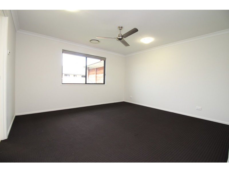 26 Lakeside Drive, Emerald QLD 4720