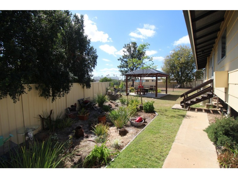 9 Huntley Street, Capella QLD 4723