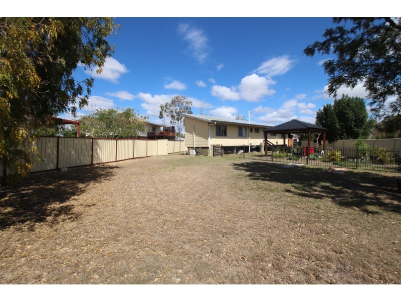 9 Huntley Street, Capella QLD 4723