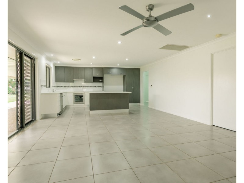 6 Parkway Street, Emerald QLD 4720
