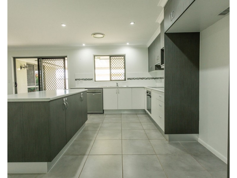 6 Parkway Street, Emerald QLD 4720