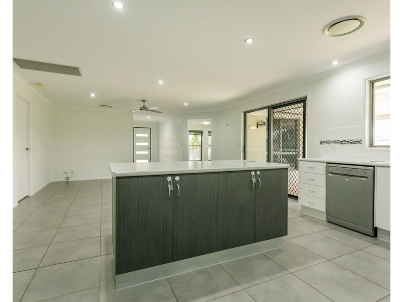 6 Parkway Street, Emerald QLD 4720
