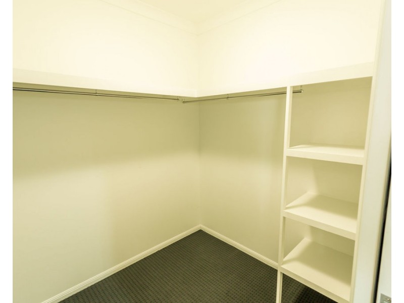 6 Parkway Street, Emerald QLD 4720