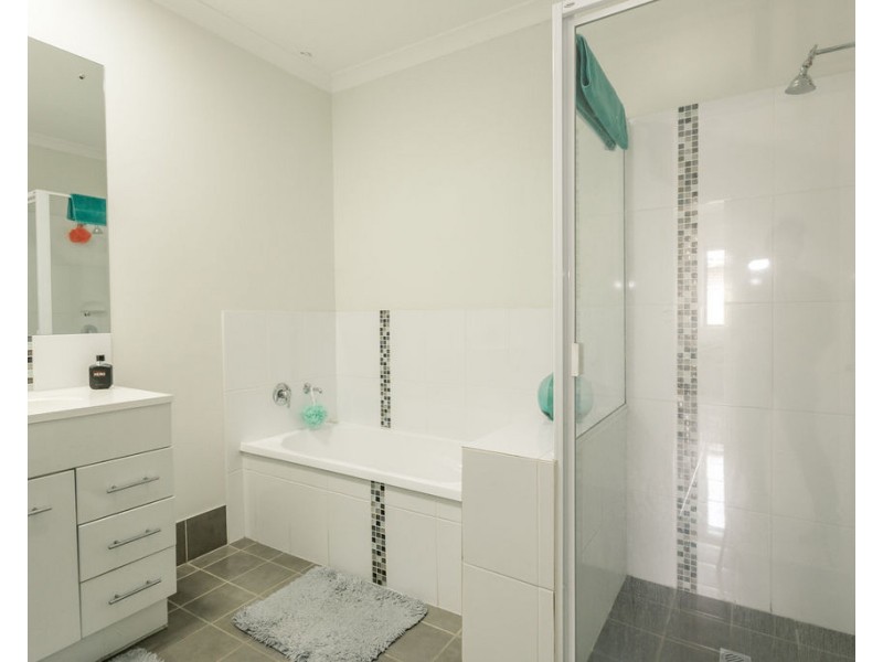 9 Paperbark Place, Emerald QLD 4720