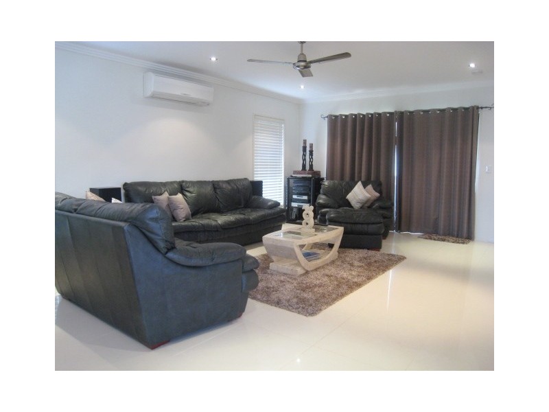 5A Morgan Place, Emerald QLD 4720