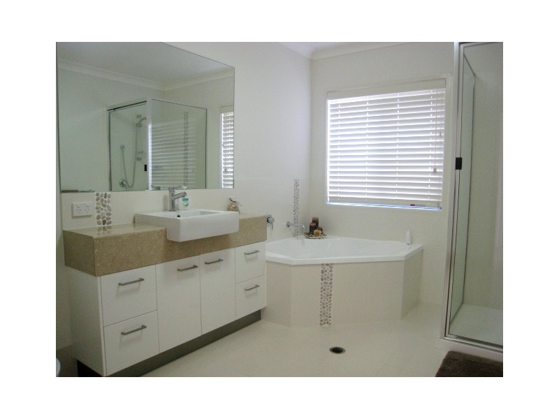 5A Morgan Place, Emerald QLD 4720