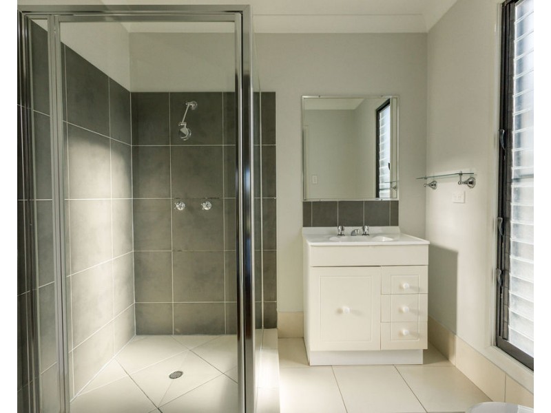 6 Fig Tree Court, Emerald QLD 4720