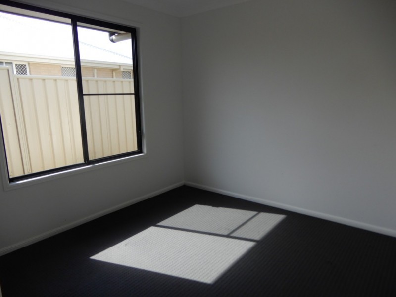 24 Scenic Drive, Emerald QLD 4720