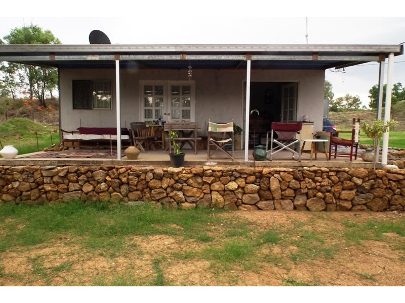 3 Farm Road, Rubyvale QLD 4702