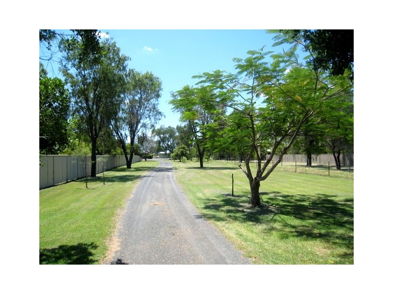 55 Slack Drive, Emerald QLD 4720